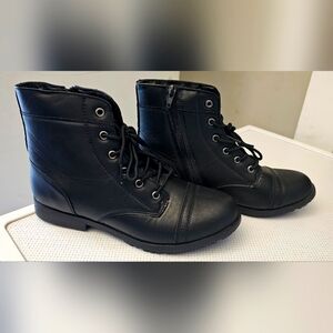 TredSafe oil & slip resistant shoes, womens 7.5, black, front lace, side zipper